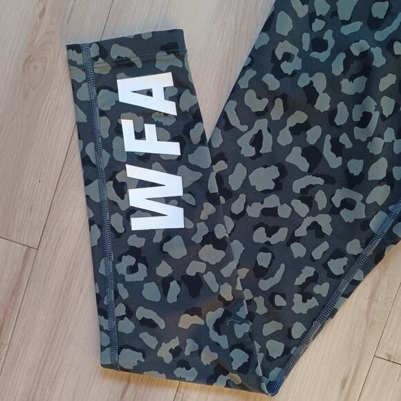 Sarahs Day x WFA Soldier Camo Leggings XS - Picture 10 of 12